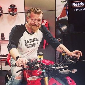 Meet your Posher, Jonathan